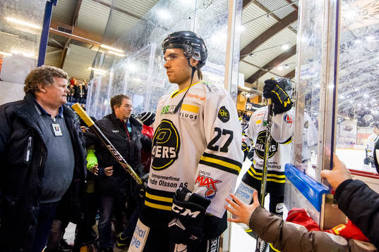 Henrik Medhus of Stavanger Oilers looks dejected
