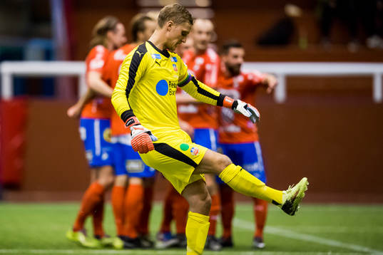 Helsingborgs målvakt Pär Hansson deppar
