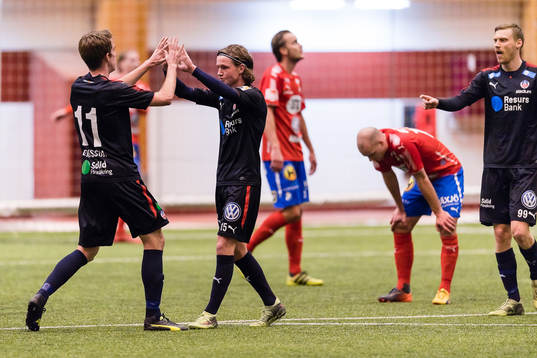 Helsingborgs Max Svensson och Adam Eriksson  jublar