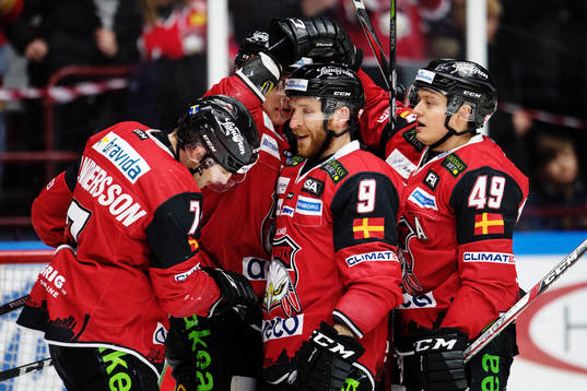 Malmö Redhawks Frederik Storm  och Rhett Rakhshani jublar