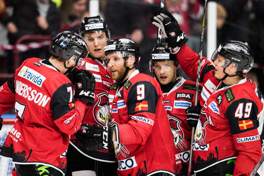 Malmö Redhawks Fredrik Händemark jublar