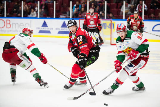 Malmö Redhawks Lars Bryggman (mitten) och Moras Sebastian