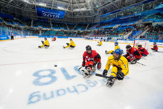 Tyler McGregor of Canada and Niklas Ingvarsson of Sweden