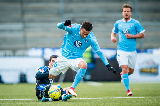 Malmö FFs Andreas Vindheim mot IFK Göteborgs Giorgi