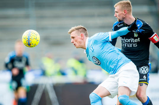 Malmö FFs Sören Rieks mot IFK Göteborgs Sebastian