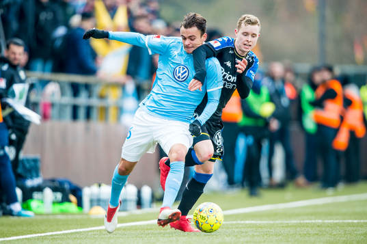 Malmö FFs Andreas Vindheim mot IFK Göteborgs Victor
