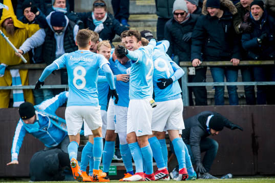 Malmö FFs spelare jublar