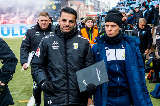 IFK Göteborgs tränare Poya Asbaghi till vänster innan