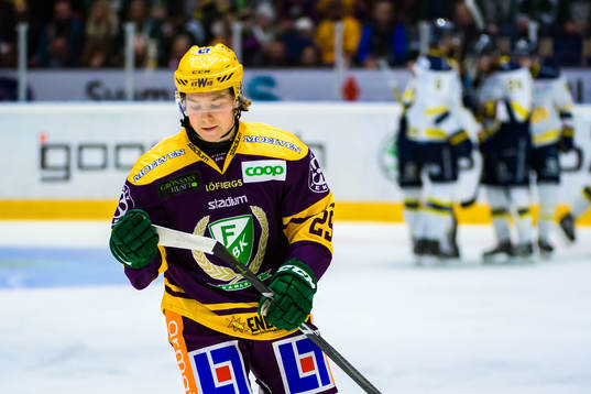 Färjestads Oskar Steen deppar