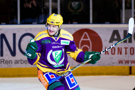 Färjestads Niklas Fogström jublar