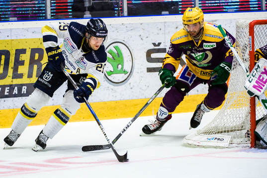 s David Ullström och Färjestads Martin Johansson