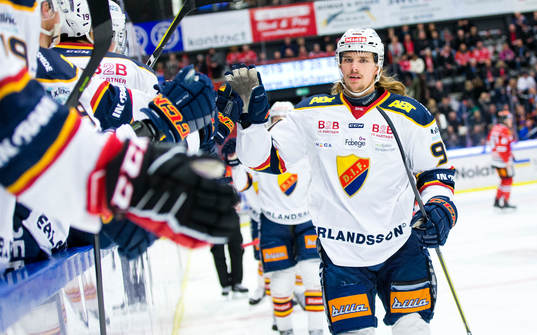 Djurgårdens Axel Jonsson Fjällby gör 0-1 och jublar