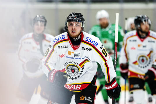 Luleås Robin Kovacs jublar