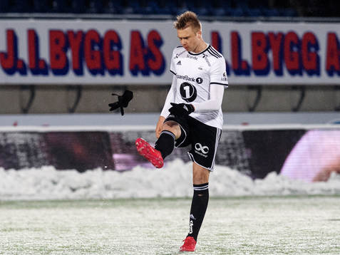 Alexander Toft Søderlund of Rosenborg looks dejected