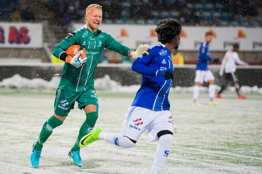 Goalkeeper Aslak Falch of Sarpsborg 08
