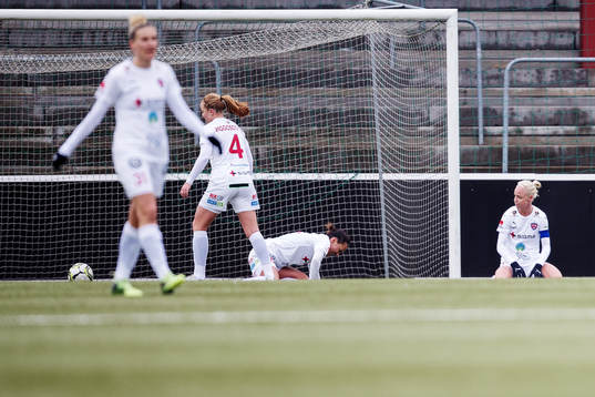 Rosengårds Glodis Perla Viggosdottir och Caroline Seger