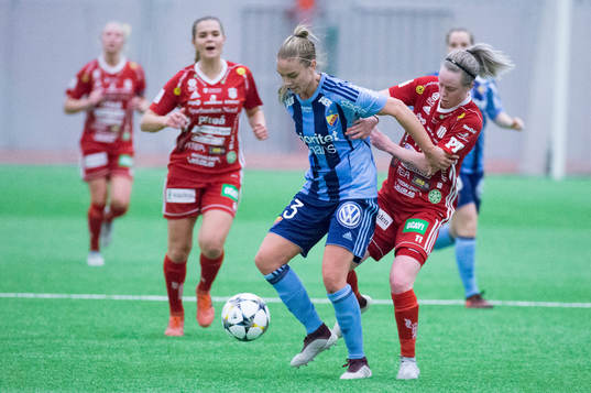 Piteås Cecilia Edlund och Djurgårdens Petronella Ekroth