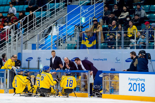 Timo Lahtinen, assistant coach of Sweden, and Erik