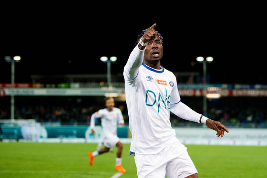 Sam Johnson of Vålerenga celebrates 1-0