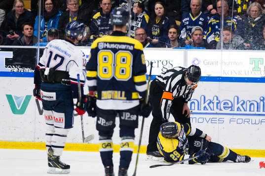 s David Ullström har ont