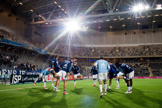 Djurgårdens spelare värmer upp före kvartsfinalen i