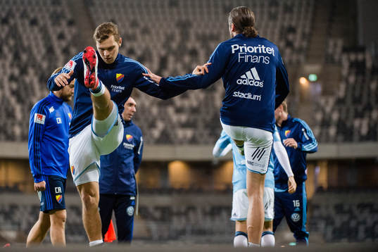 Djurgårdens Jesper Karlström och Jonas Olsson före