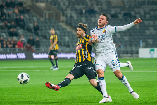 Häckens Rasmus Lindgren och Djurgårdens Kerim Mrabti