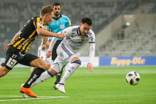 Häckens Joel Andersson och Djurgårdens Dzenis Kozica