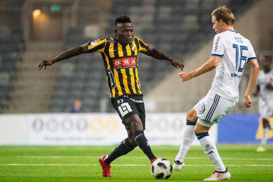Häckens Alhassan Kamara och Djurgårdens Jonathan Ring