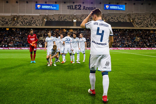 Djurgårdens Jacob Une Larsson före  kvartsfinalen i
