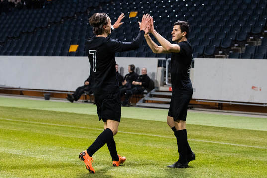 s Kristoffer Olsson jublar