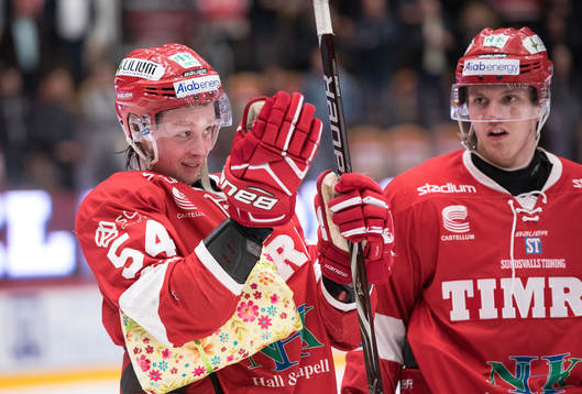 Timrås Jonathan Dahlen jublar