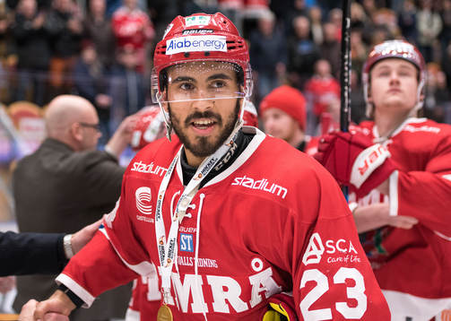 Timrås Jeremy Boyce-Rotevall får medalj