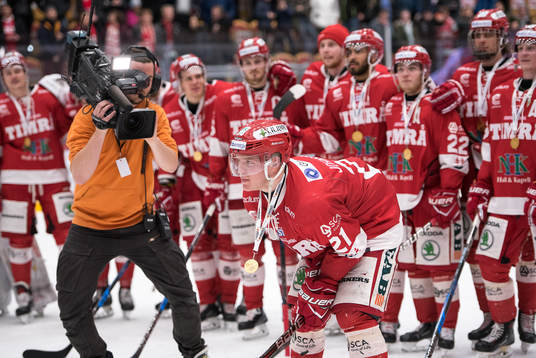 Timrås Johan Johnsson tackar publiken