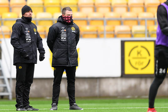 assisterande tränare Miguel Beas och manager Jimmy Thelin