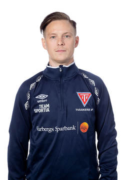 Tvååkers players manager Emil Zander