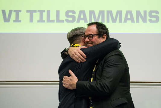 Elfsborgs ordförande Sune Lundqvist kramar om avgående