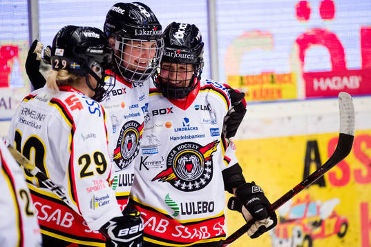 Luleås Jennifer Wakefield jublar
