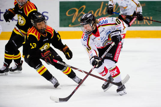Brynäs Caroline Markström och Luleås Noora Tulus