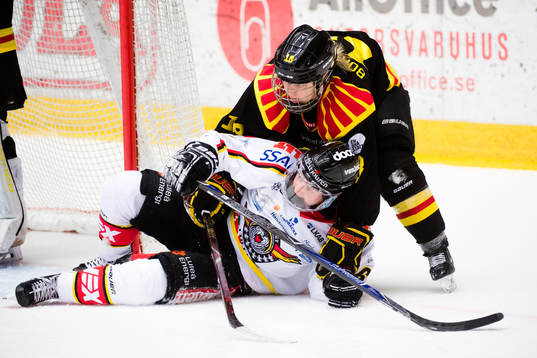 Luleås Jenni Hiirikoski och Brynäs Anna Borgqvist