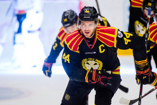 Brynäs Jacob Blomqvist jublar