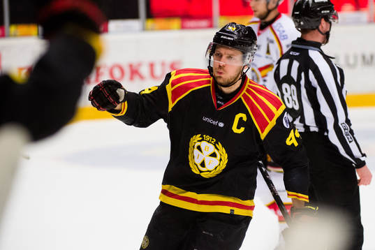 Brynäs Jacob Blomqvist jublar