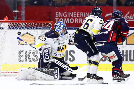 s Fredrik målvakt Pettersson-Wentzel  släpper in mål 3-1