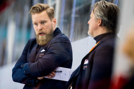 Espen Hegde, head coach of Norway, and Ole Eskild