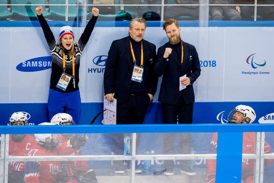 Yvette Hoel, Ole Eskild Dahlstrøm, assistant coach, and