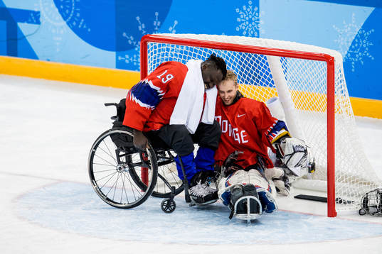 Goaltenders Kissinger Deng and Kjell Christian Hamar of
