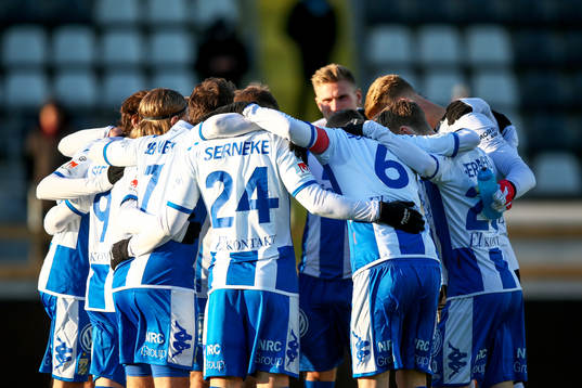 IFK Göteborgs spelare laddar