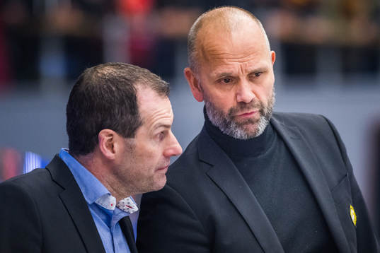 Brynäs assisterande tränare Jan Larsson och tränare