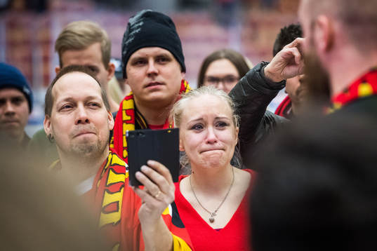 Luleå supportrar hyllar Luleås Jan Sandström