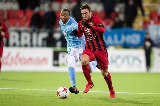 Malmö FFs Carlos Strandberg mot Östersunds Sotirios